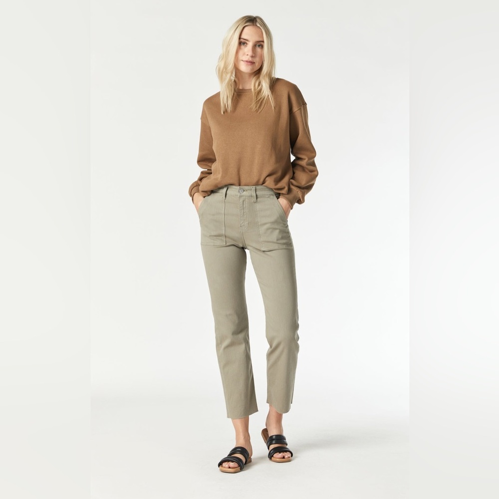 Mavi Shelia Front Pocket Straight Leg Jeans
High Rise | Vetiver Twill
